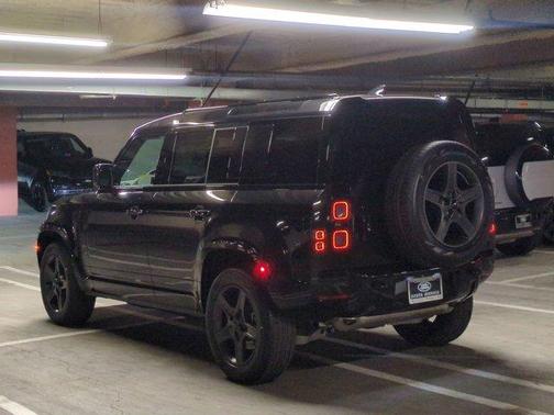 2026 Land Rover Defender P400 X-Dynamic SE