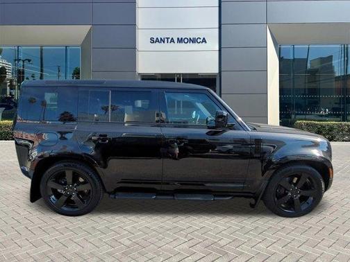 2026 Land Rover Defender P500 X-Dynamic SE