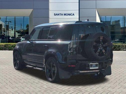 2026 Land Rover Defender P500 X-Dynamic SE