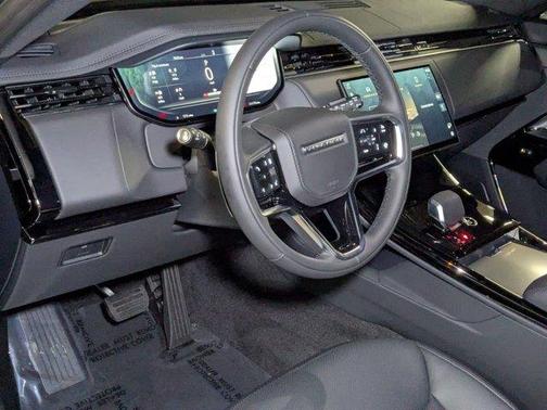 2025 Land Rover Range Rover Sport P360 SE