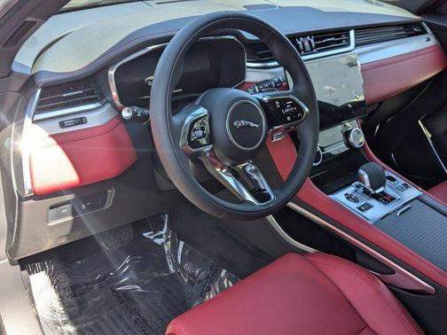 2025 Jaguar F-PACE P400 R-Dynamic S
