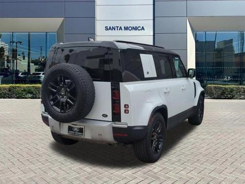 Fuji White 2023 Land Rover Defender 110 SE