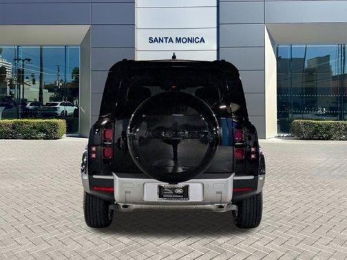 2025 Land Rover Defender P400 S