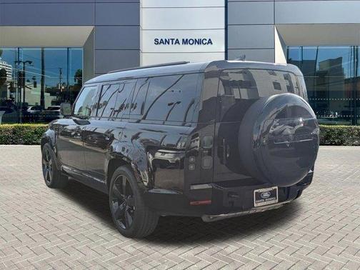 Santorini Black 2026 Land Rover Defender P400 X-Dynamic SE