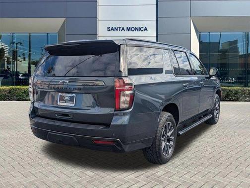 Shadow Gray Metallic 2021 Chevrolet Suburban Z71