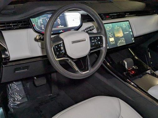 2025 Land Rover Range Rover Sport P360 SE