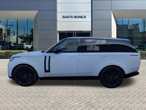 2025 Land Rover Range Rover P550e SE