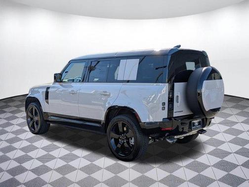 Borasco Grey 2026 Land Rover Defender P500 X-Dynamic SE