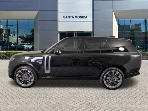 2025 Land Rover Range Rover P400 SE