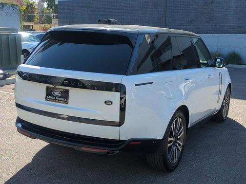 2023 Land Rover Range Rover P530 SE