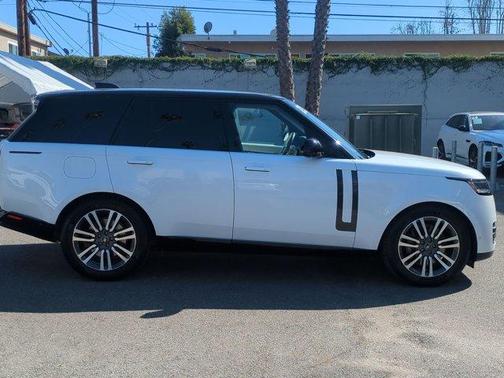 2023 Land Rover Range Rover P530 SE