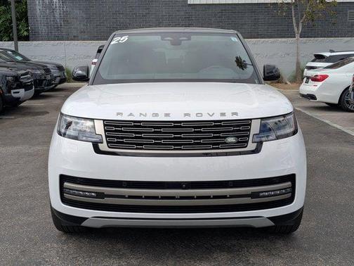 2025 Land Rover Range Rover P400 SE 7 Seat