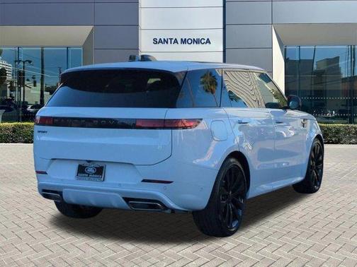 2026 Land Rover Range Rover Sport 5.0 Supercharged Dynamic
