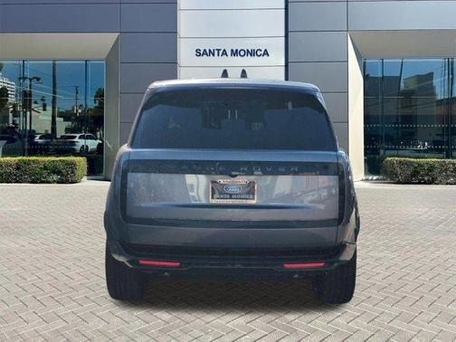 2026 Land Rover Range Rover P400 SE