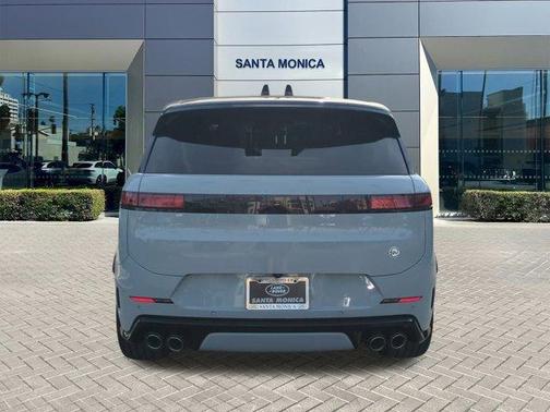 2026 Land Rover Range Rover Sport 635PS