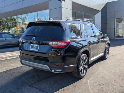2023 Honda Pilot Elite
