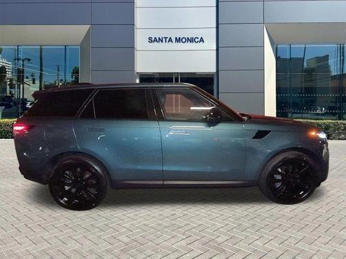 Giola Green 2026 Land Rover Range Rover Sport P360 SE