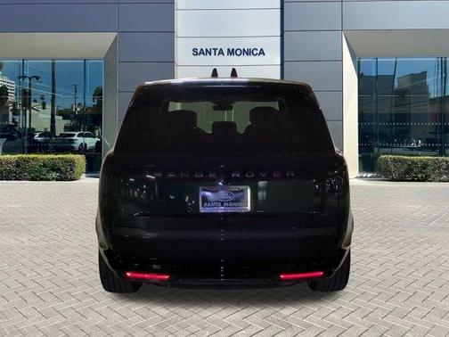 2026 Land Rover Range Rover P530 Autobiography