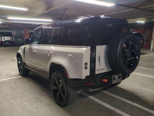 2026 Land Rover Defender 110 X