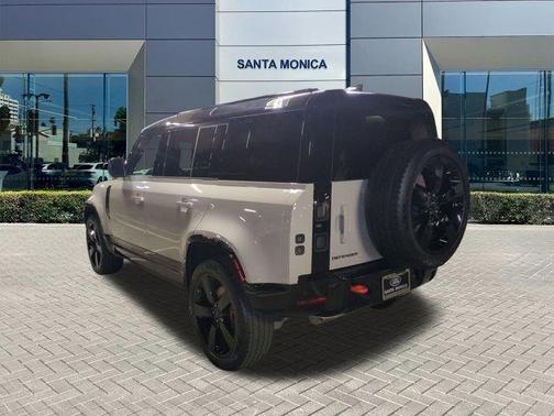 2026 Land Rover Defender 110 X