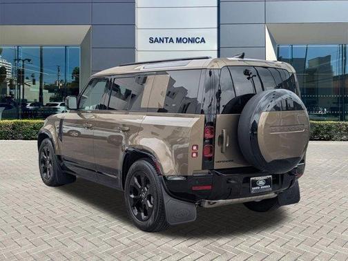 Gondwana Stone 2025 Land Rover Defender P400 X-Dynamic SE