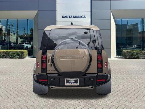 Gondwana Stone 2025 Land Rover Defender P400 X-Dynamic SE