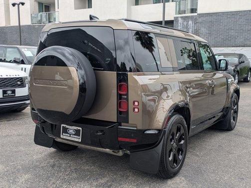 Gondwana Stone 2025 Land Rover Defender P400 X-Dynamic SE