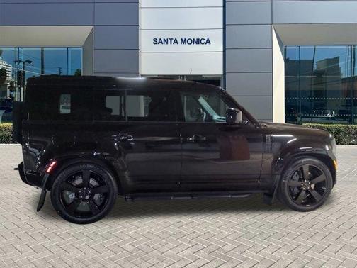 2026 Land Rover Defender P400 X-Dynamic SE