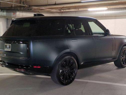 2026 Land Rover Range Rover P530 SE