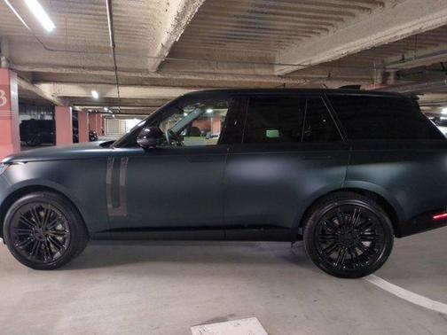 2026 Land Rover Range Rover P530 SE