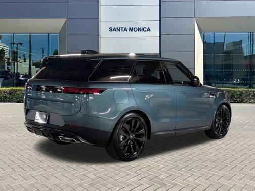 2025 Land Rover Range Rover Sport P360 SE