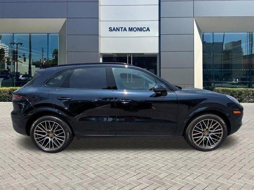 Black 2023 Porsche Cayenne Platinum Edition