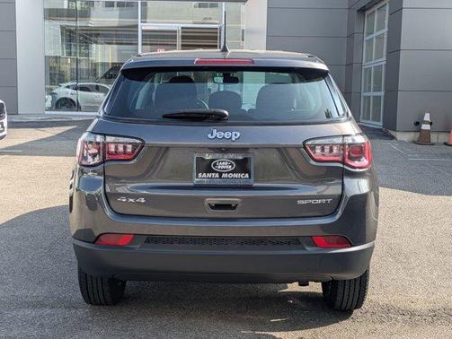 Granite Crystal Clearcoat Metallic 2020 Jeep Compass Sport