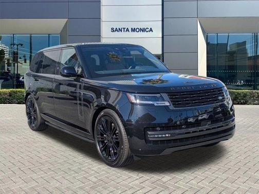 Santorini Black 2026 Land Rover Range Rover P530 SE 7 Seat