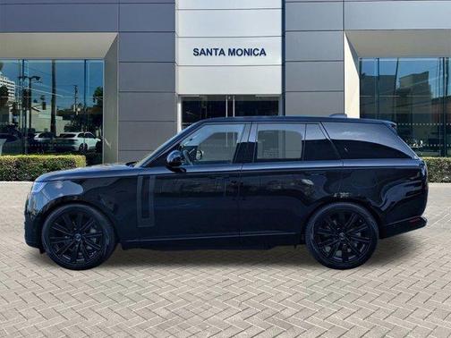 2025 Land Rover Range Rover P550e SE