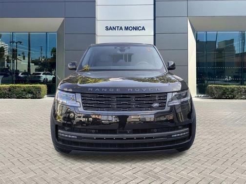 2025 Land Rover Range Rover P550e SE