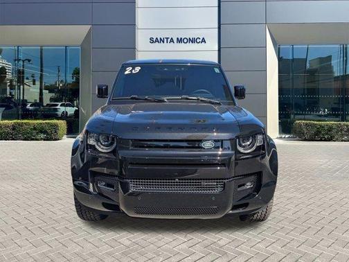 2023 Land Rover Defender 110 X-Dynamic SE