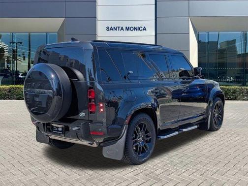 2023 Land Rover Defender 110 X-Dynamic SE