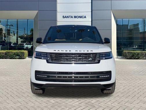 2026 Land Rover Range Rover SE