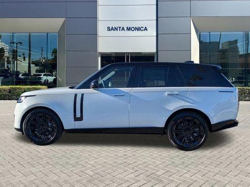2026 Land Rover Range Rover SE