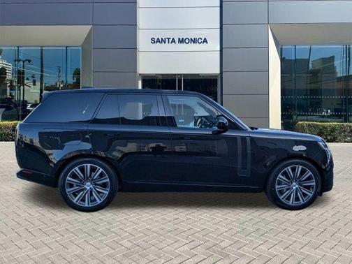 2023 Land Rover Range Rover P400 SE