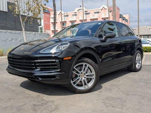 2023 Porsche Cayenne Base (Tiptronic)