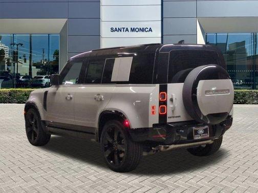 2026 Land Rover Defender P400 X-Dynamic SE