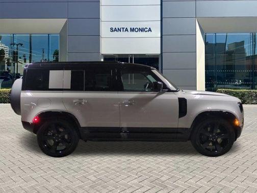 2026 Land Rover Defender P400 X-Dynamic SE