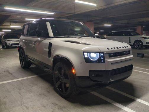 2026 Land Rover Defender P400 X-Dynamic SE