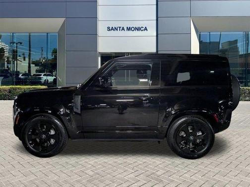 2025 Land Rover Defender P400 X-Dynamic SE