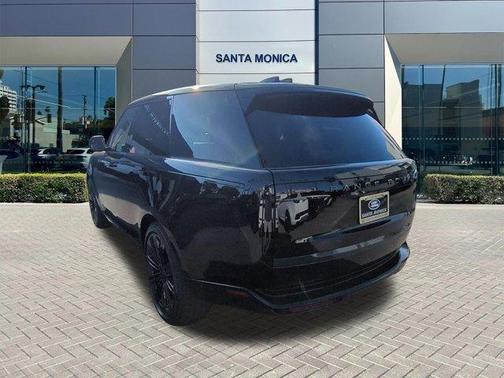 2026 Land Rover Range Rover P400 SE