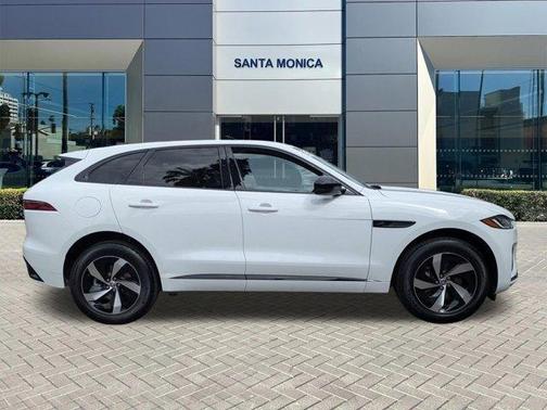 Fuji White 2025 Jaguar F-PACE P250 R-Dynamic S