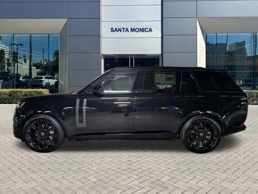 2025 Land Rover Range Rover P400 SE 7 Seat
