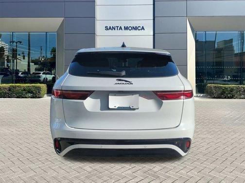 2024 Jaguar F-PACE P250 R-Dynamic S